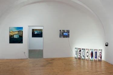 Raumansicht Ausstellung „Fern.Weh”, kunstraumarcade, Nov. 2012
